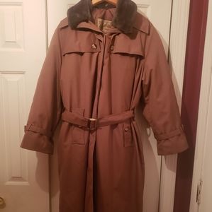 Ladies Vintage Weatherbee trench coat large
